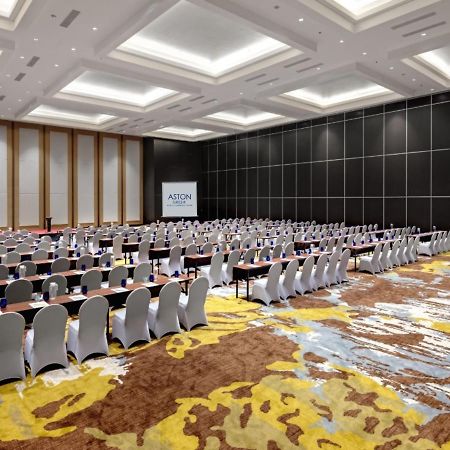 Aston Gresik Hotel & Conference Center Zewnętrze zdjęcie