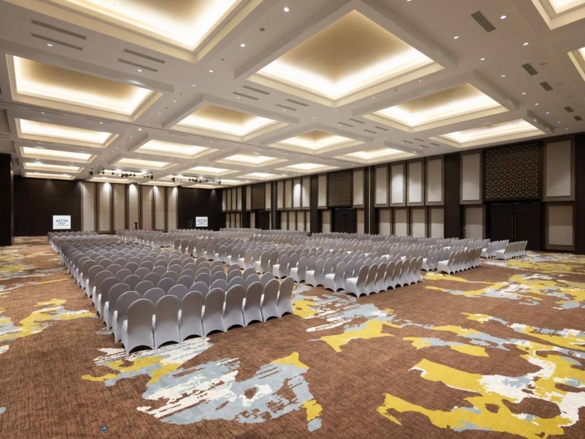 Aston Gresik Hotel & Conference Center Zewnętrze zdjęcie