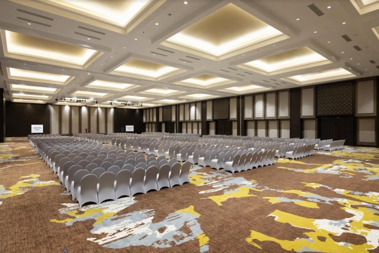 Aston Gresik Hotel & Conference Center Zewnętrze zdjęcie