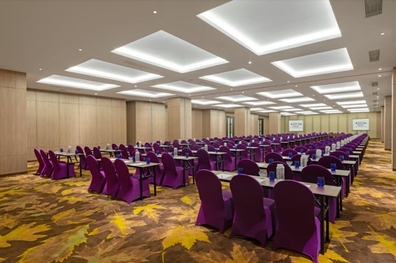 Aston Gresik Hotel & Conference Center Zewnętrze zdjęcie