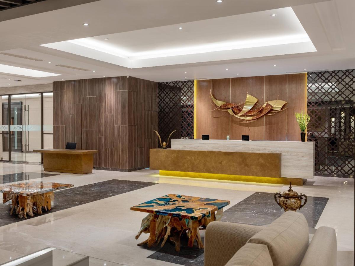 Aston Gresik Hotel & Conference Center Zewnętrze zdjęcie
