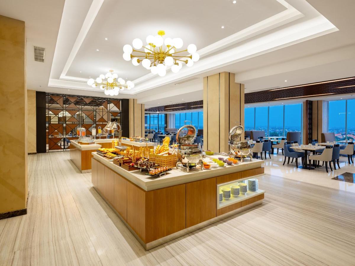 Aston Gresik Hotel & Conference Center Zewnętrze zdjęcie